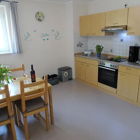 Scheitz 3 דירה *